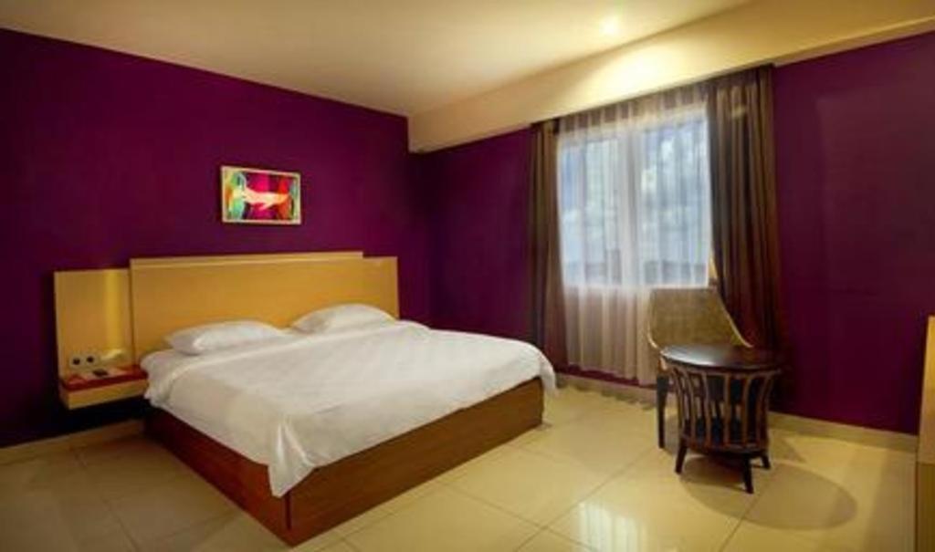 Borneo Hotel Pontianak Exterior photo