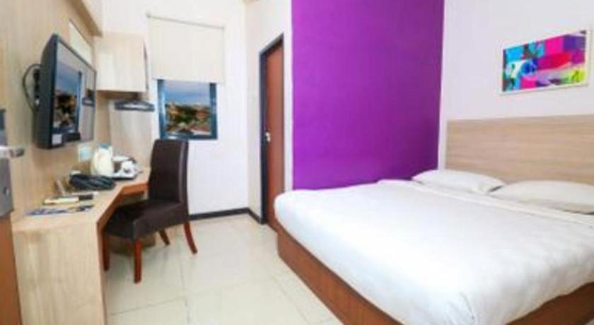 Borneo Hotel Pontianak Exterior photo